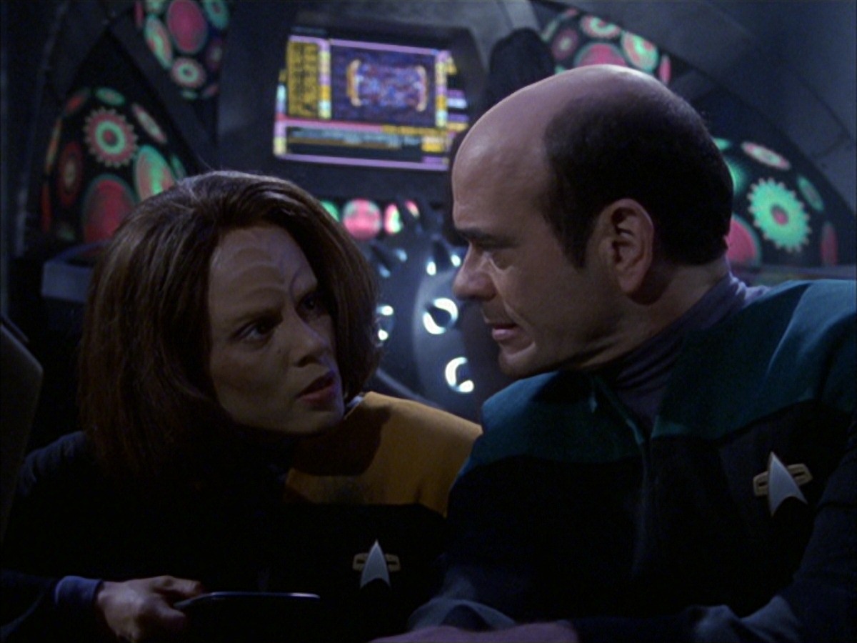 extant_StarTrek_VOY_7x09_7x10-FleshAndBlood_5550.jpg