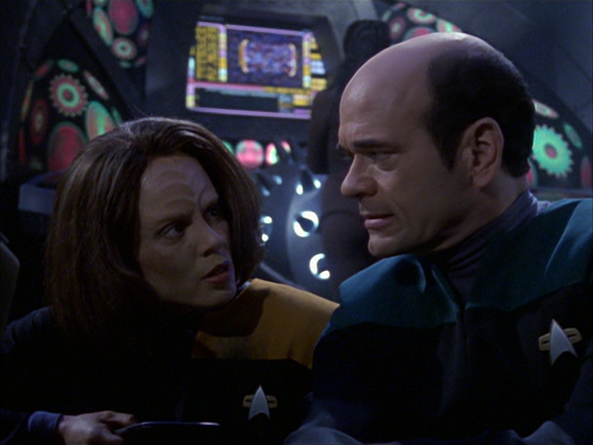 extant_StarTrek_VOY_7x09_7x10-FleshAndBlood_5556.jpg