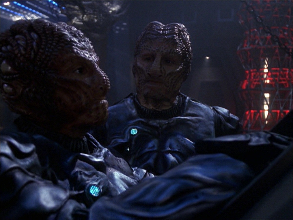 extant_StarTrek_VOY_7x09_7x10-FleshAndBlood_5587.jpg