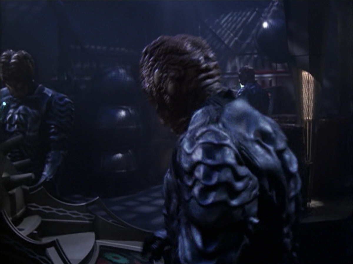 extant_StarTrek_VOY_7x09_7x10-FleshAndBlood_5590.jpg