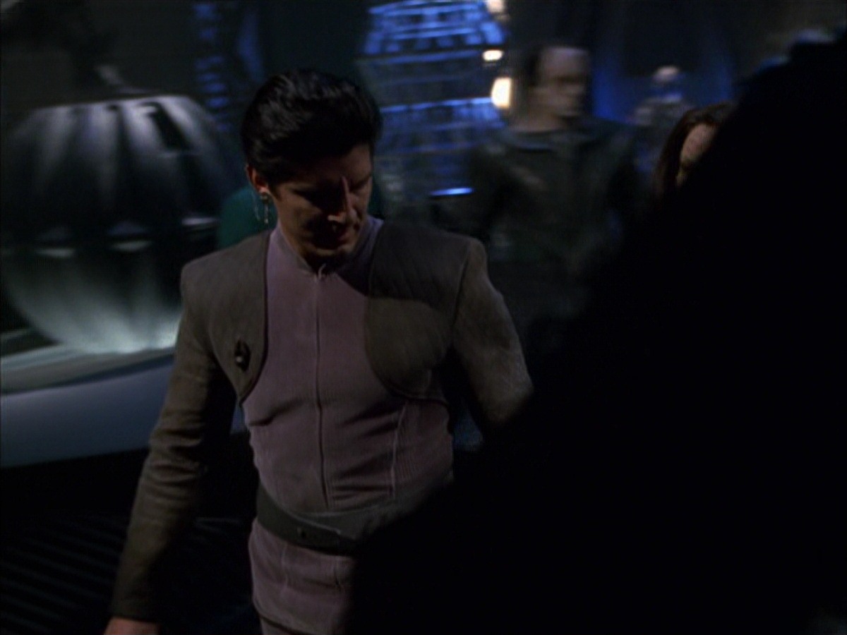 extant_StarTrek_VOY_7x09_7x10-FleshAndBlood_5626.jpg