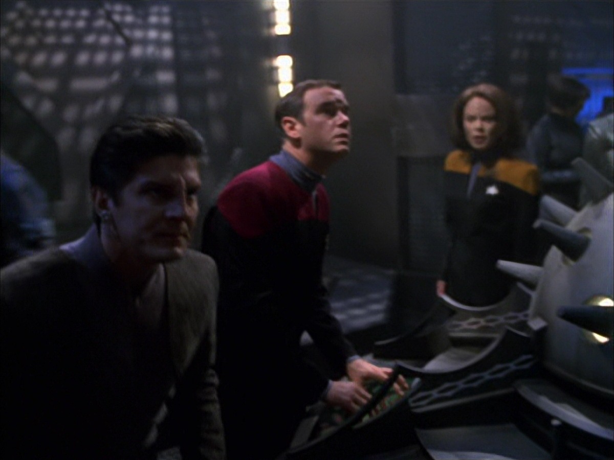 extant_StarTrek_VOY_7x09_7x10-FleshAndBlood_5638.jpg