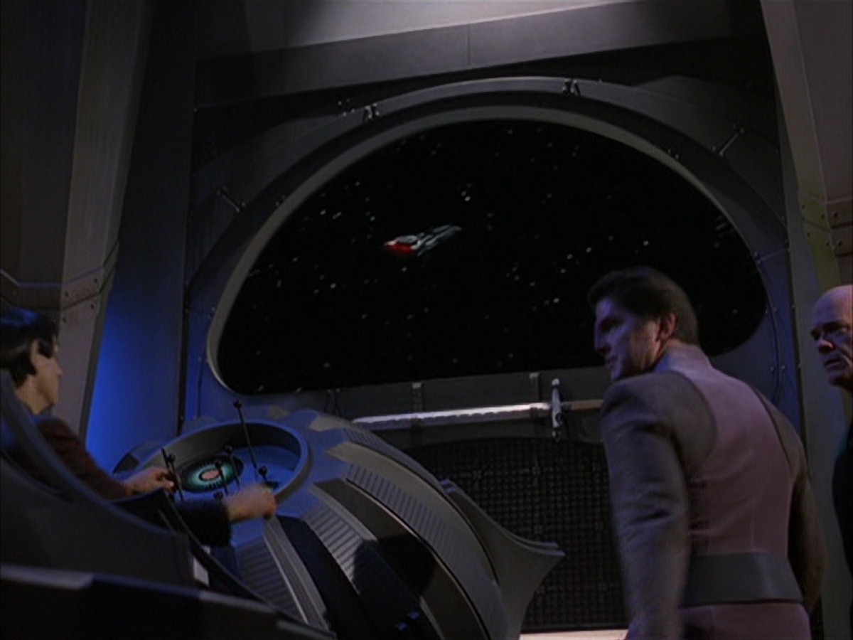 extant_StarTrek_VOY_7x09_7x10-FleshAndBlood_5641.jpg