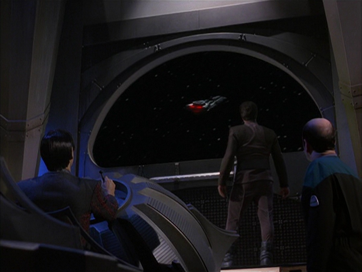 extant_StarTrek_VOY_7x09_7x10-FleshAndBlood_5645.jpg