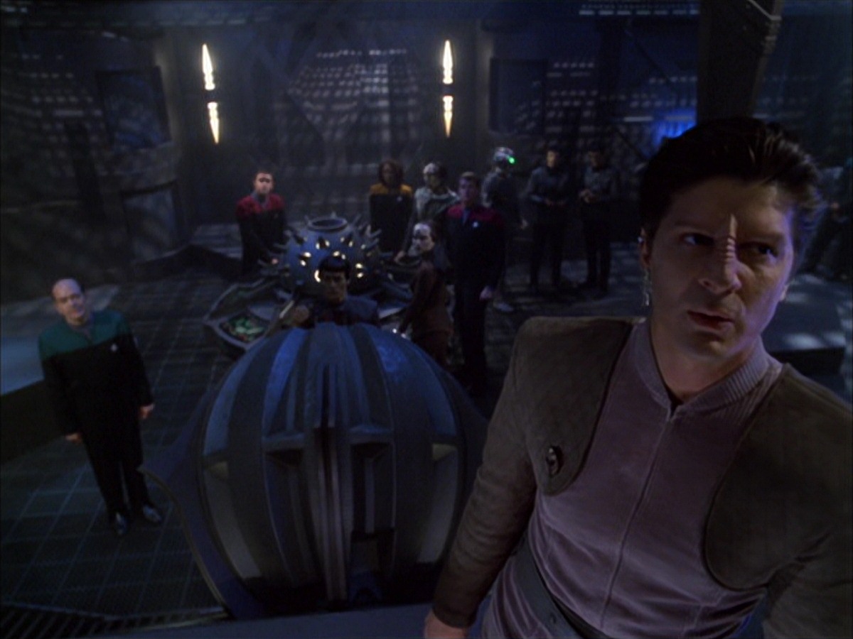 extant_StarTrek_VOY_7x09_7x10-FleshAndBlood_5654.jpg