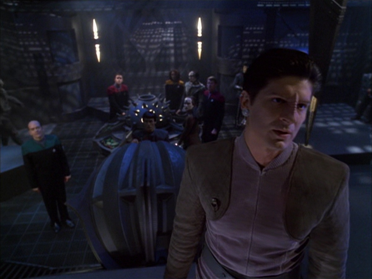 extant_StarTrek_VOY_7x09_7x10-FleshAndBlood_5655.jpg
