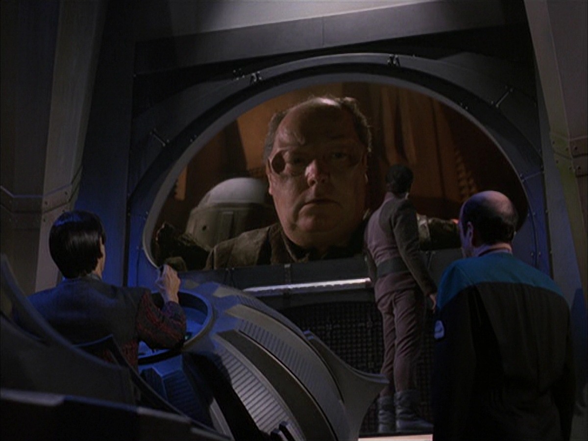 extant_StarTrek_VOY_7x09_7x10-FleshAndBlood_5662.jpg