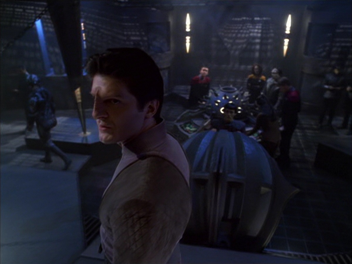 extant_StarTrek_VOY_7x09_7x10-FleshAndBlood_5695.jpg