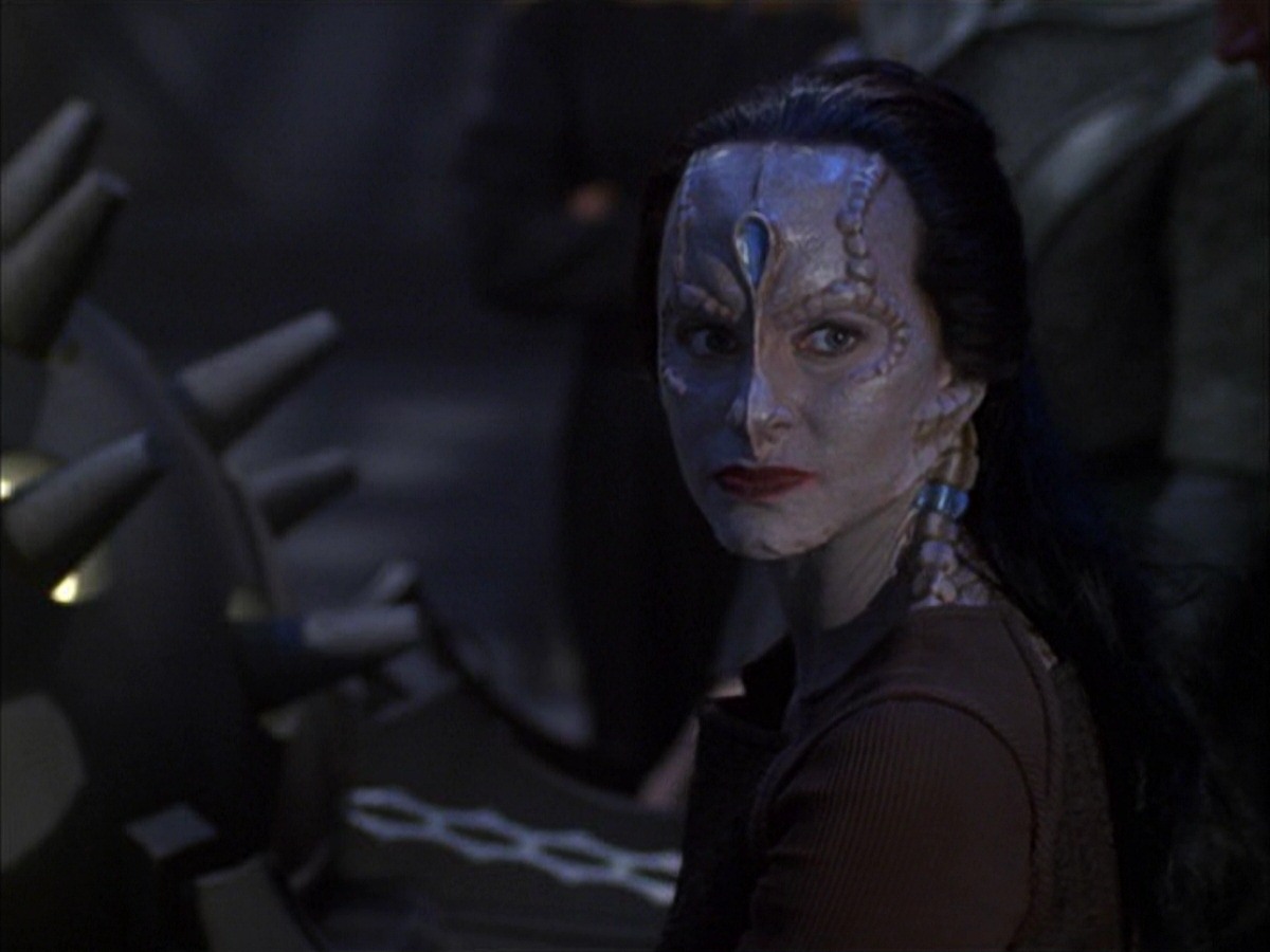 extant_StarTrek_VOY_7x09_7x10-FleshAndBlood_5701.jpg