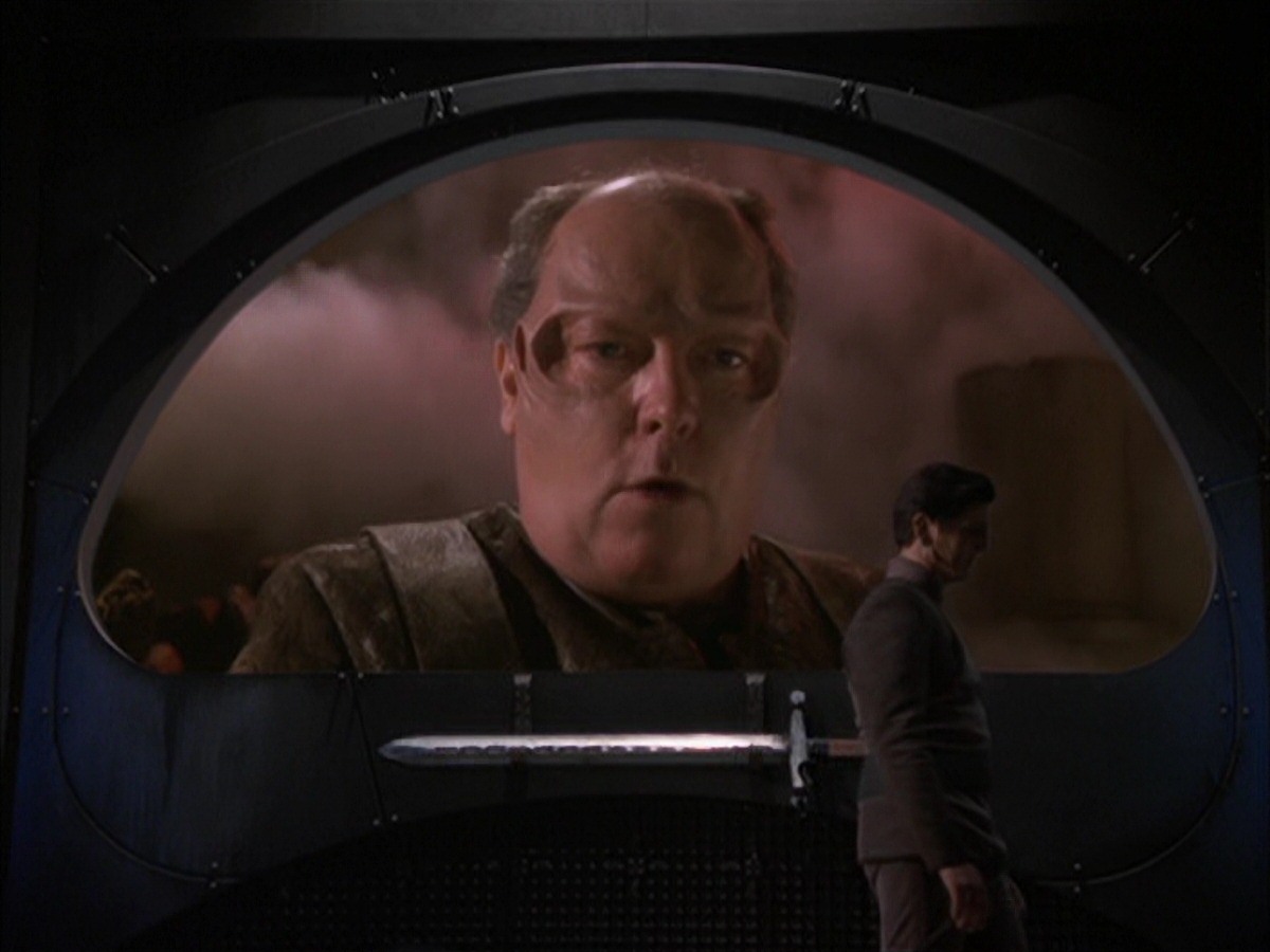 extant_StarTrek_VOY_7x09_7x10-FleshAndBlood_5703.jpg