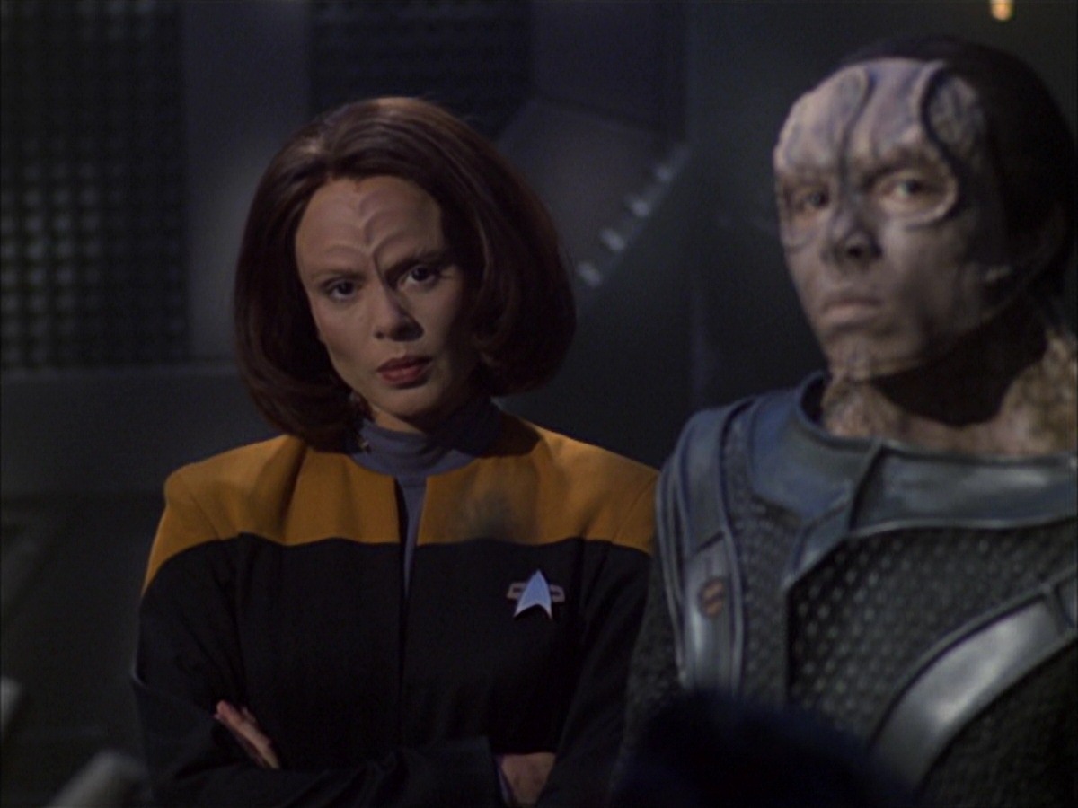 extant_StarTrek_VOY_7x09_7x10-FleshAndBlood_5708.jpg