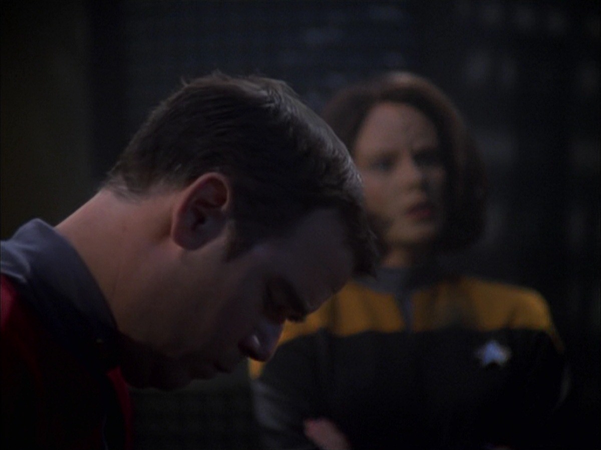 extant_StarTrek_VOY_7x09_7x10-FleshAndBlood_5717.jpg