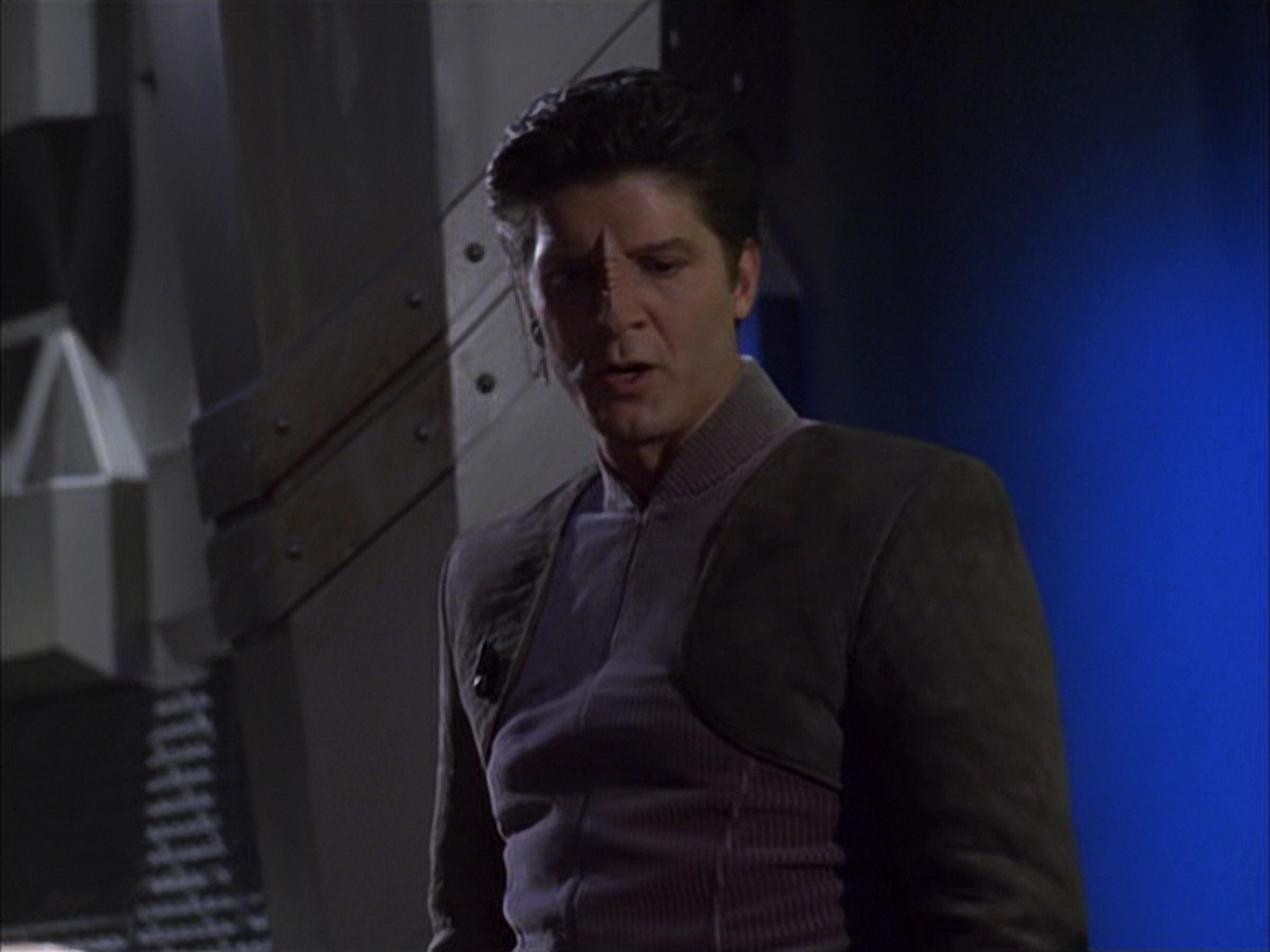 extant_StarTrek_VOY_7x09_7x10-FleshAndBlood_5724.jpg