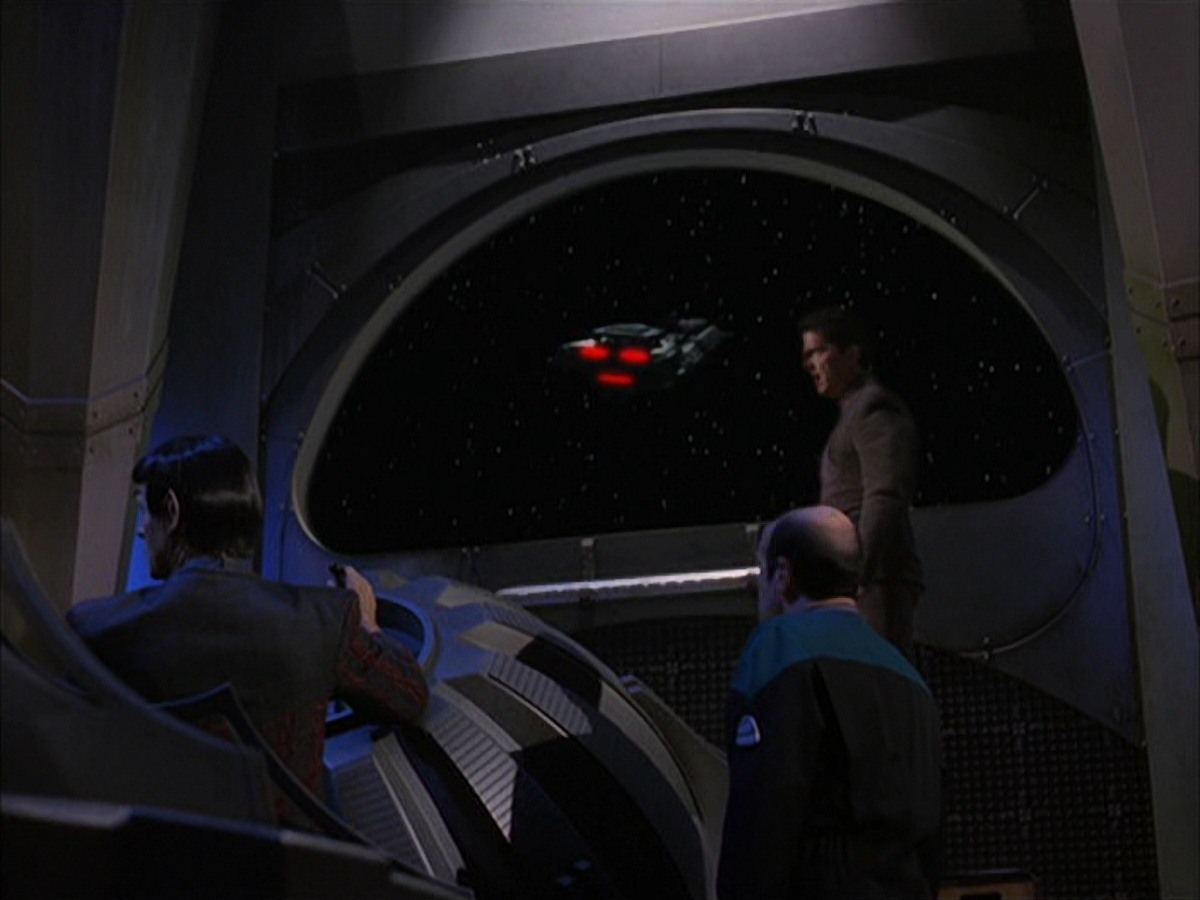 extant_StarTrek_VOY_7x09_7x10-FleshAndBlood_5731.jpg