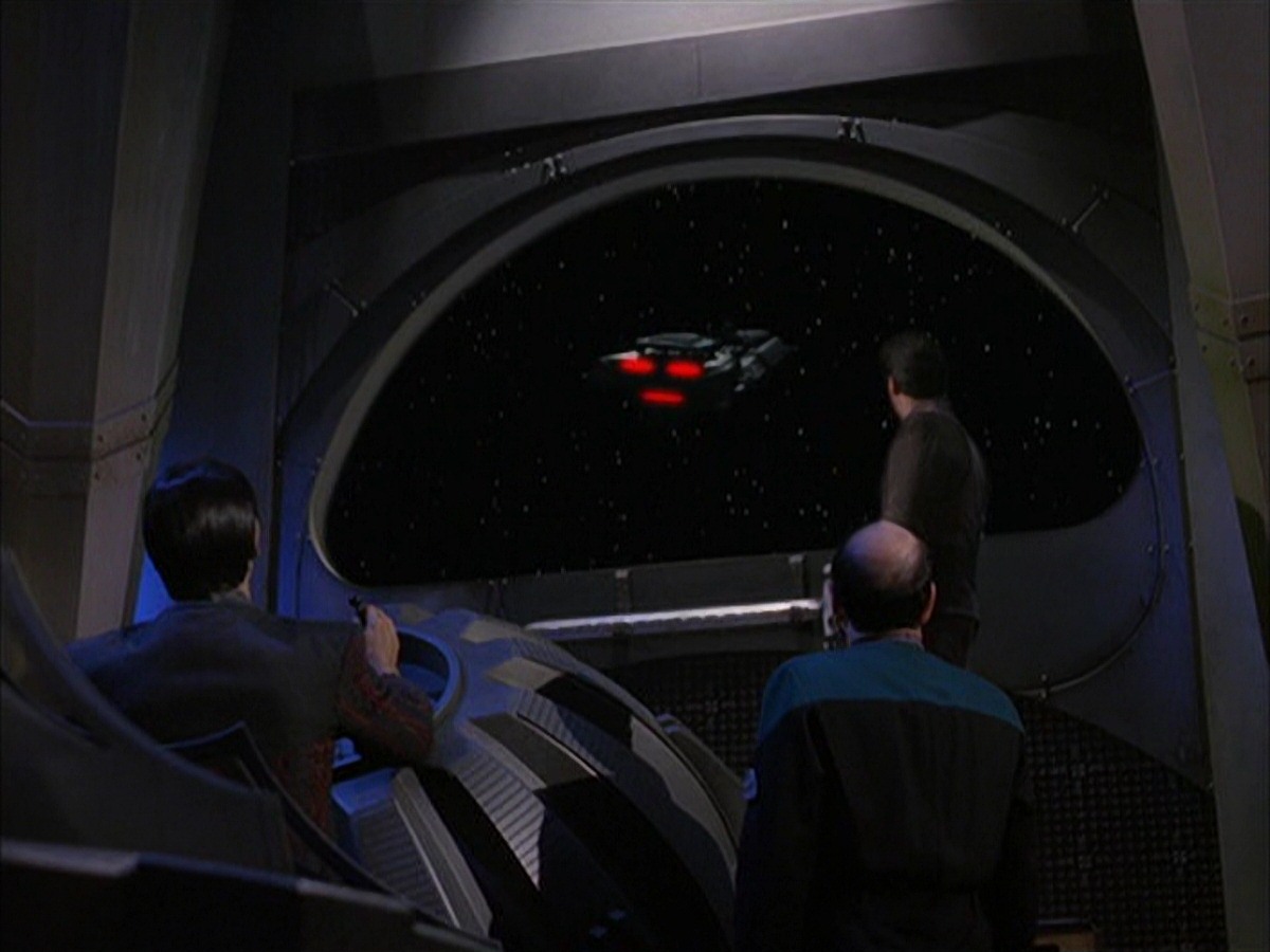 extant_StarTrek_VOY_7x09_7x10-FleshAndBlood_5732.jpg