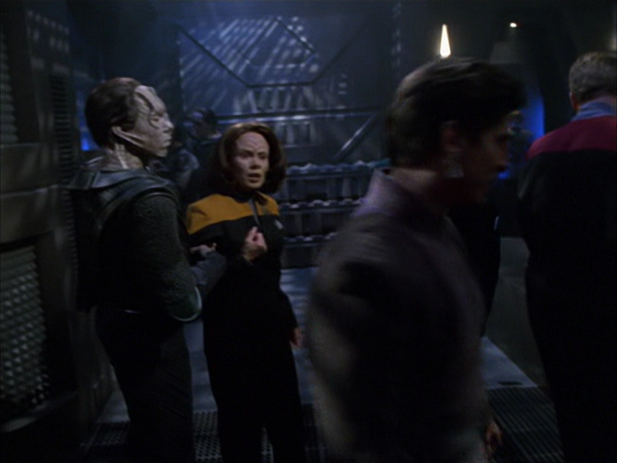 extant_StarTrek_VOY_7x09_7x10-FleshAndBlood_5758.jpg