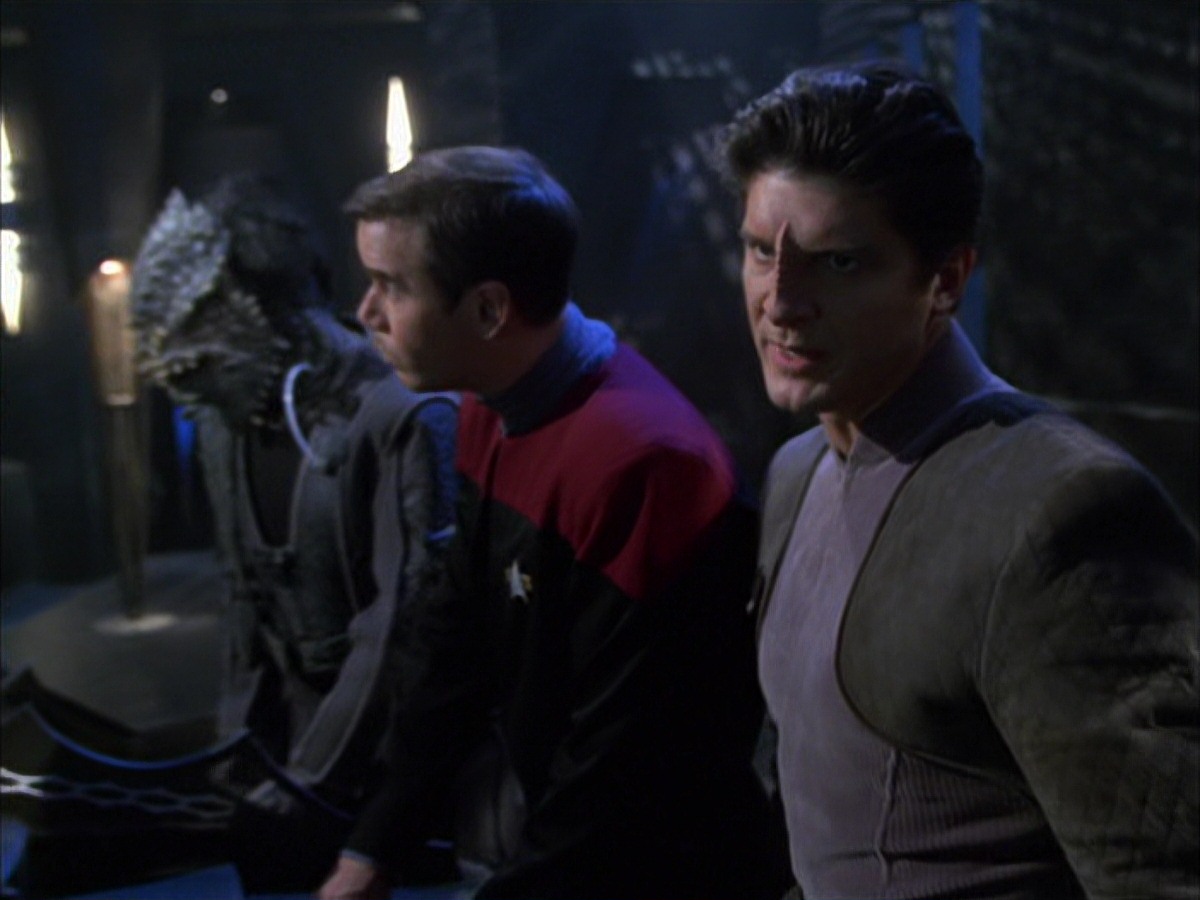 extant_StarTrek_VOY_7x09_7x10-FleshAndBlood_5760.jpg