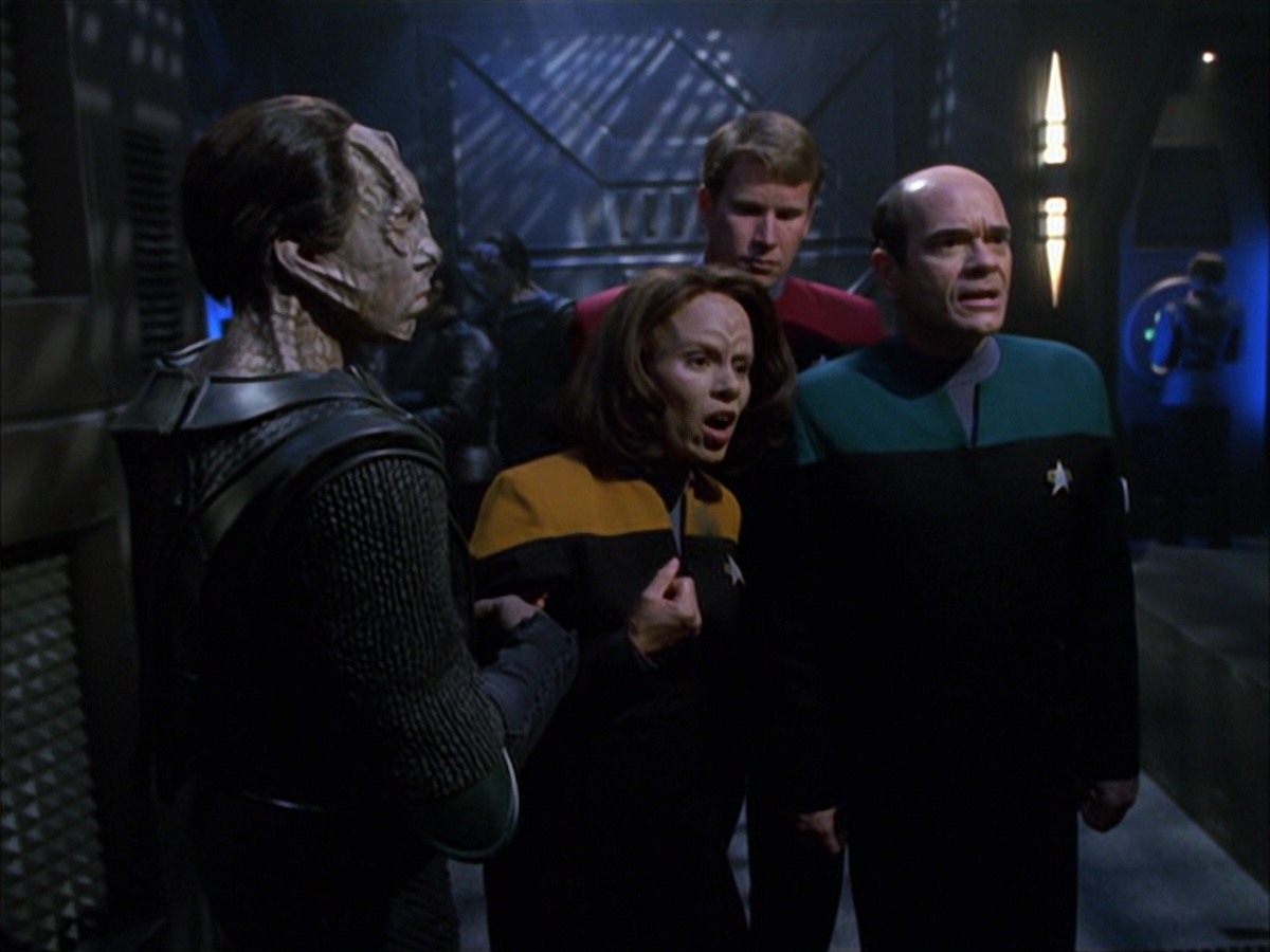 extant_StarTrek_VOY_7x09_7x10-FleshAndBlood_5762.jpg