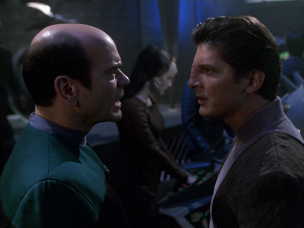 extant_StarTrek_VOY_7x09_7x10-FleshAndBlood_5792.jpg