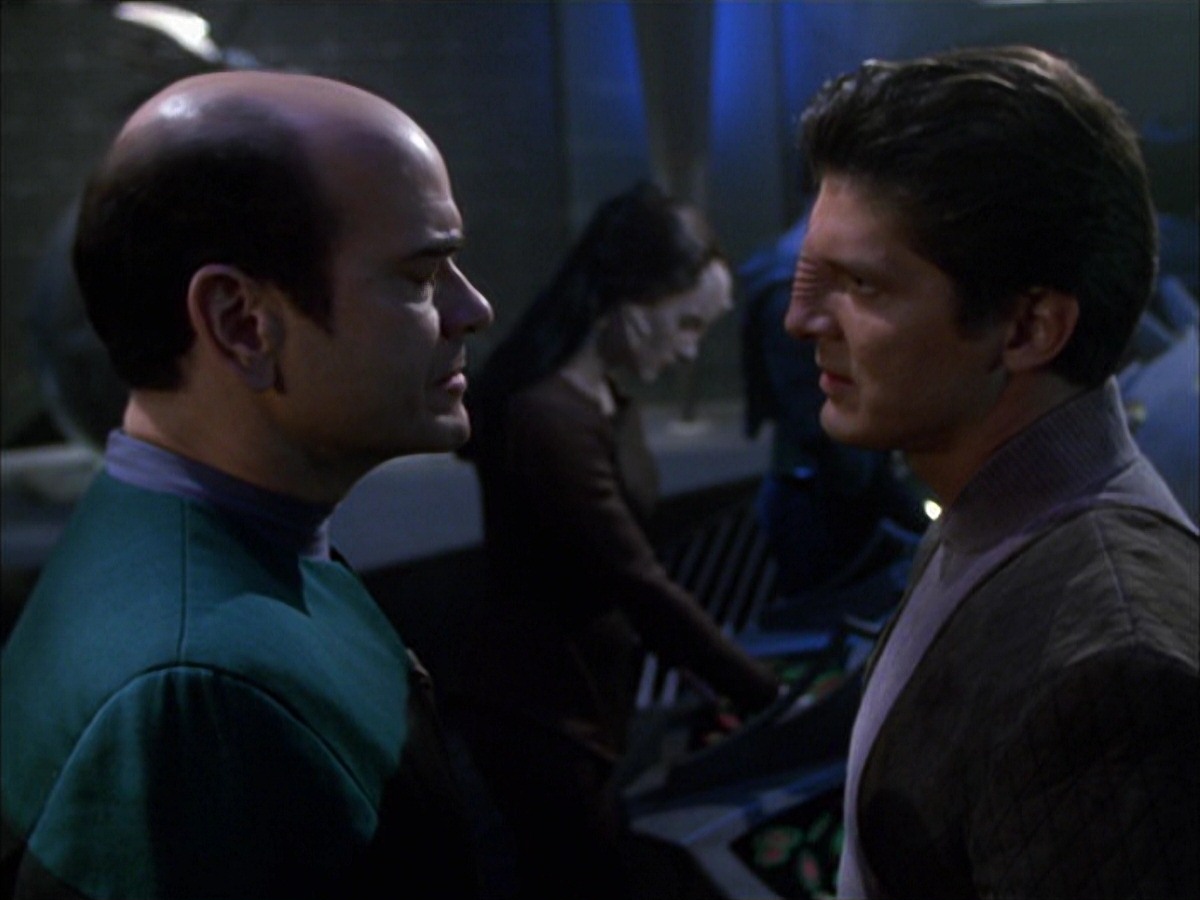 extant_StarTrek_VOY_7x09_7x10-FleshAndBlood_5804.jpg