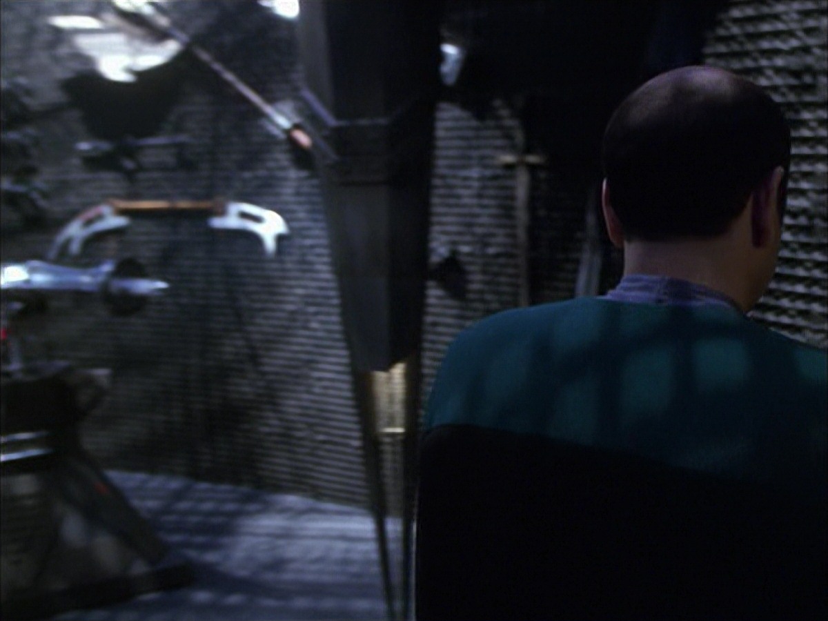 extant_StarTrek_VOY_7x09_7x10-FleshAndBlood_5850.jpg