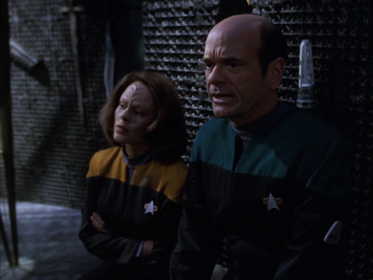 extant_StarTrek_VOY_7x09_7x10-FleshAndBlood_5859.jpg
