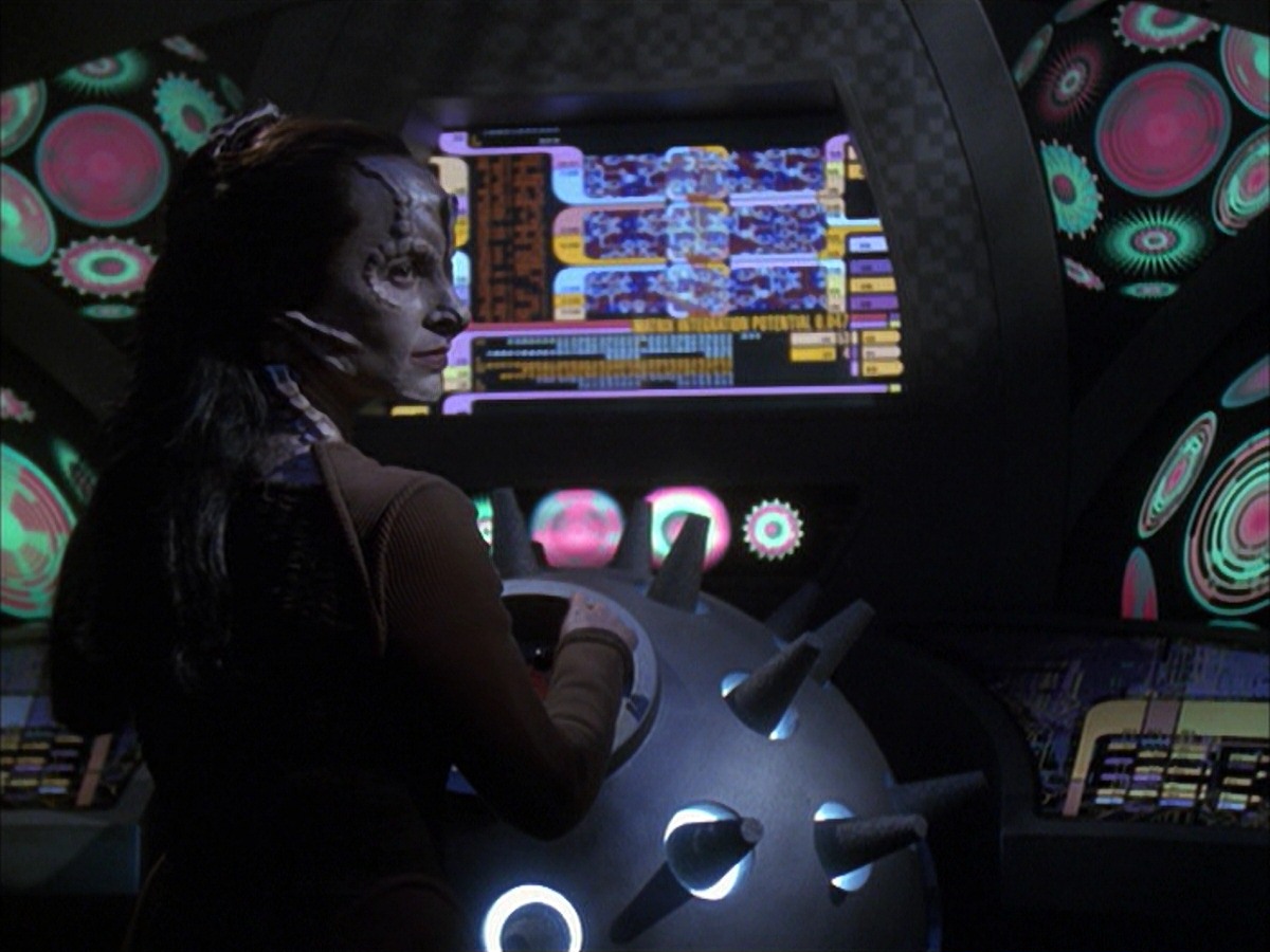 extant_StarTrek_VOY_7x09_7x10-FleshAndBlood_5894.jpg