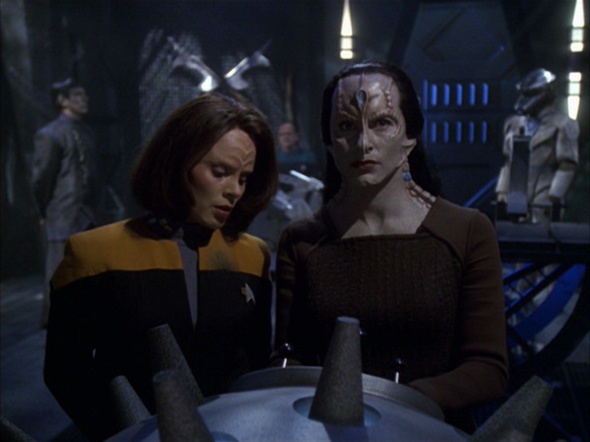 extant_StarTrek_VOY_7x09_7x10-FleshAndBlood_5911.jpg