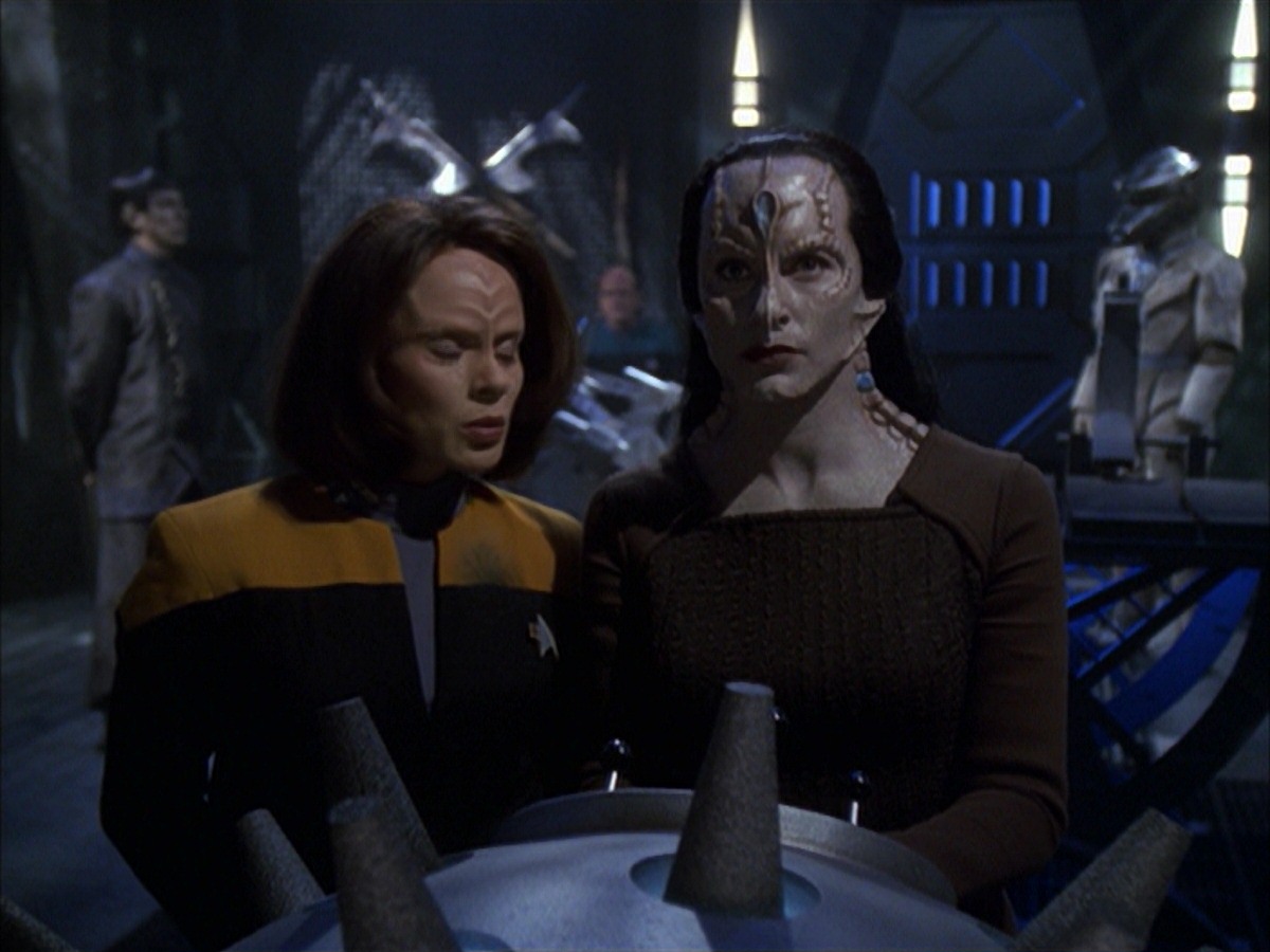 extant_StarTrek_VOY_7x09_7x10-FleshAndBlood_5925.jpg