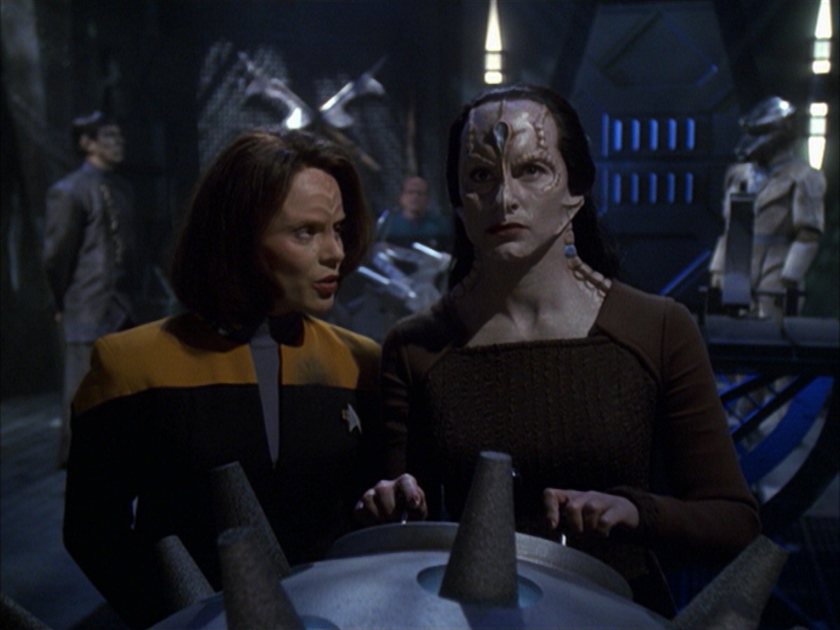 extant_StarTrek_VOY_7x09_7x10-FleshAndBlood_5937.jpg