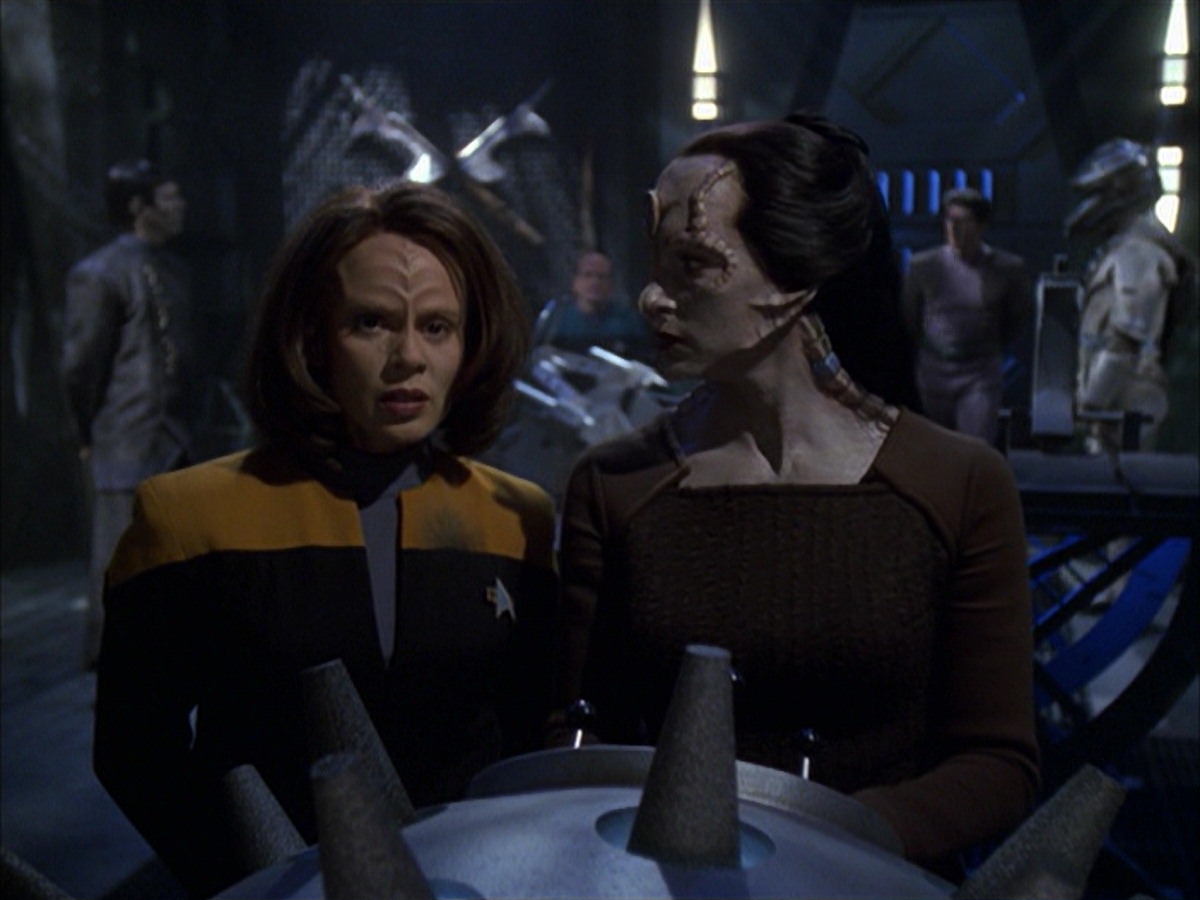 extant_StarTrek_VOY_7x09_7x10-FleshAndBlood_5943.jpg