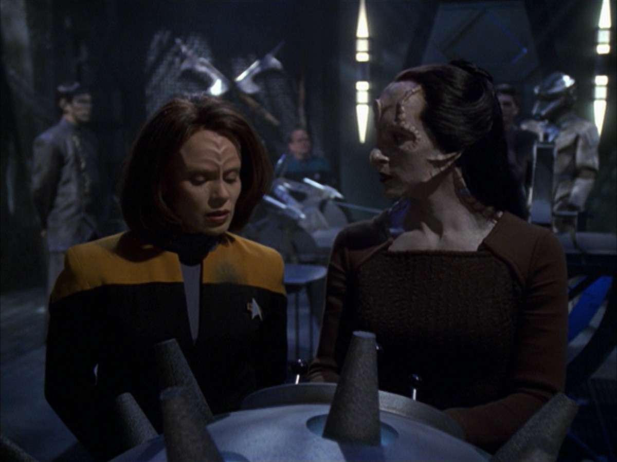 extant_StarTrek_VOY_7x09_7x10-FleshAndBlood_5947.jpg