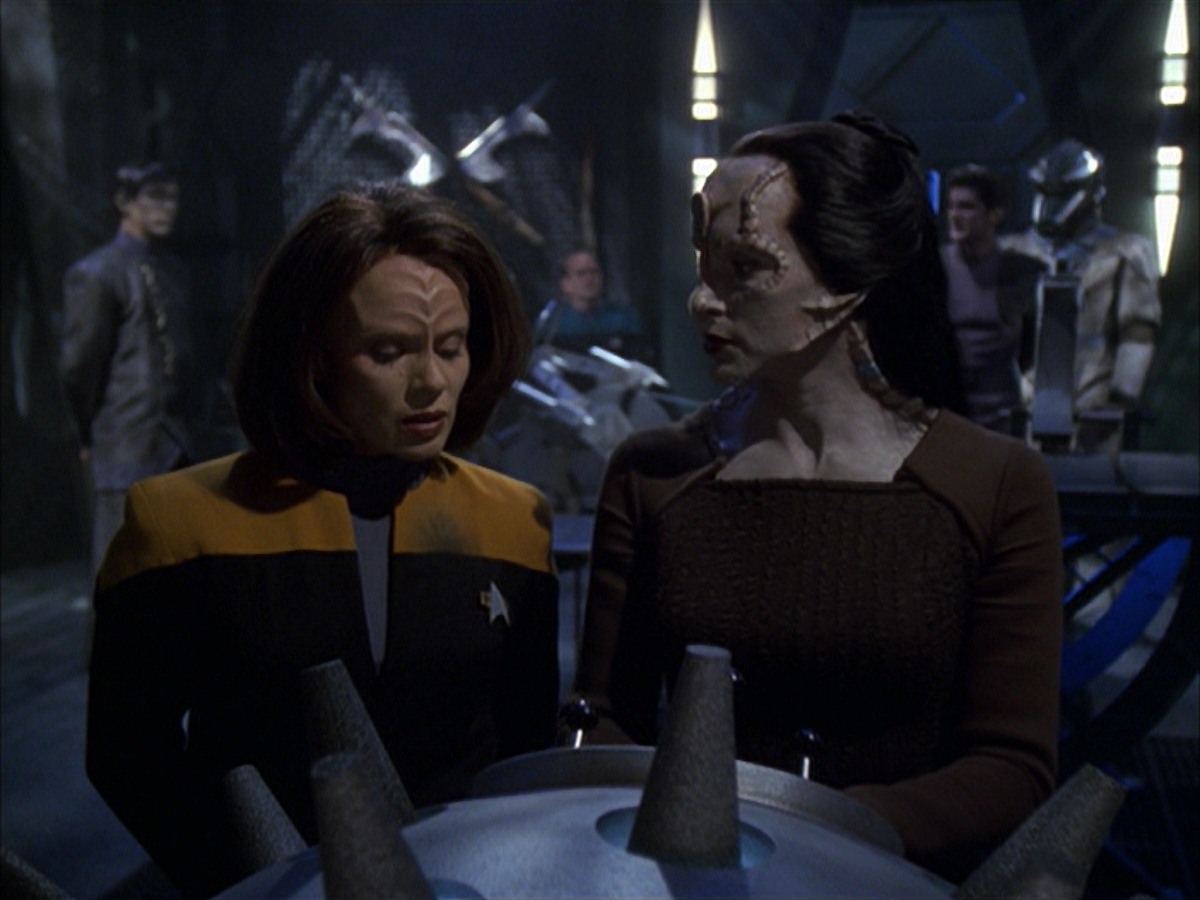 extant_StarTrek_VOY_7x09_7x10-FleshAndBlood_5948.jpg