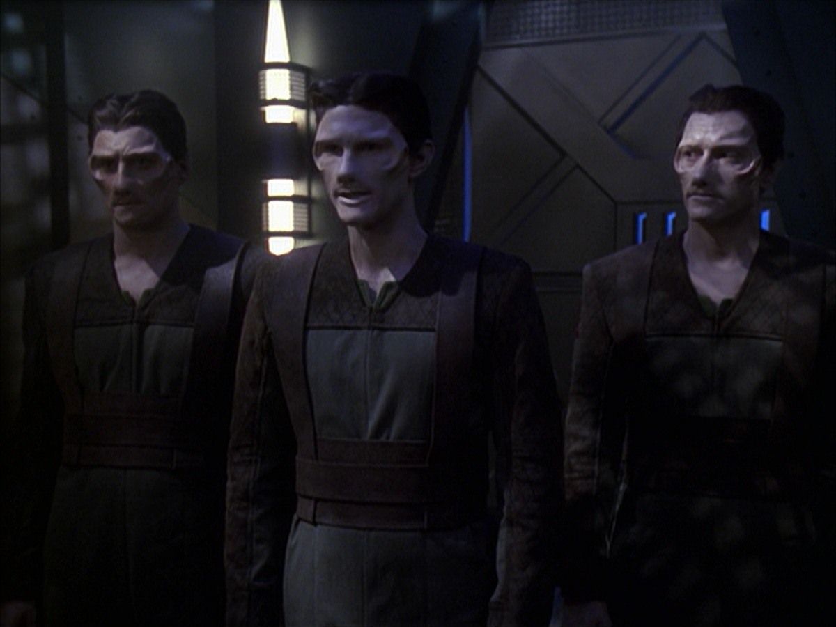 extant_StarTrek_VOY_7x09_7x10-FleshAndBlood_5972.jpg