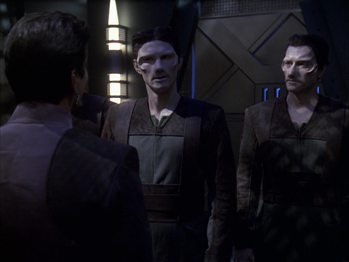 extant_StarTrek_VOY_7x09_7x10-FleshAndBlood_5985.jpg