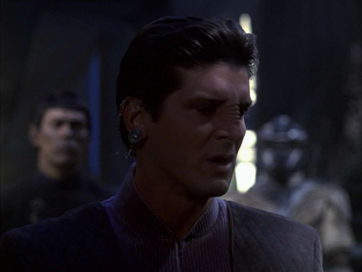 extant_StarTrek_VOY_7x09_7x10-FleshAndBlood_5990.jpg