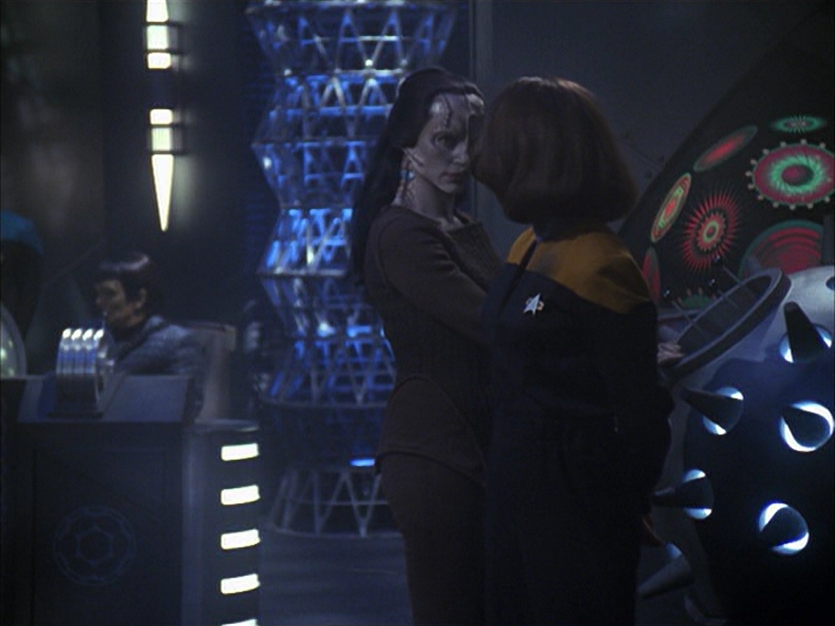 extant_StarTrek_VOY_7x09_7x10-FleshAndBlood_5993.jpg