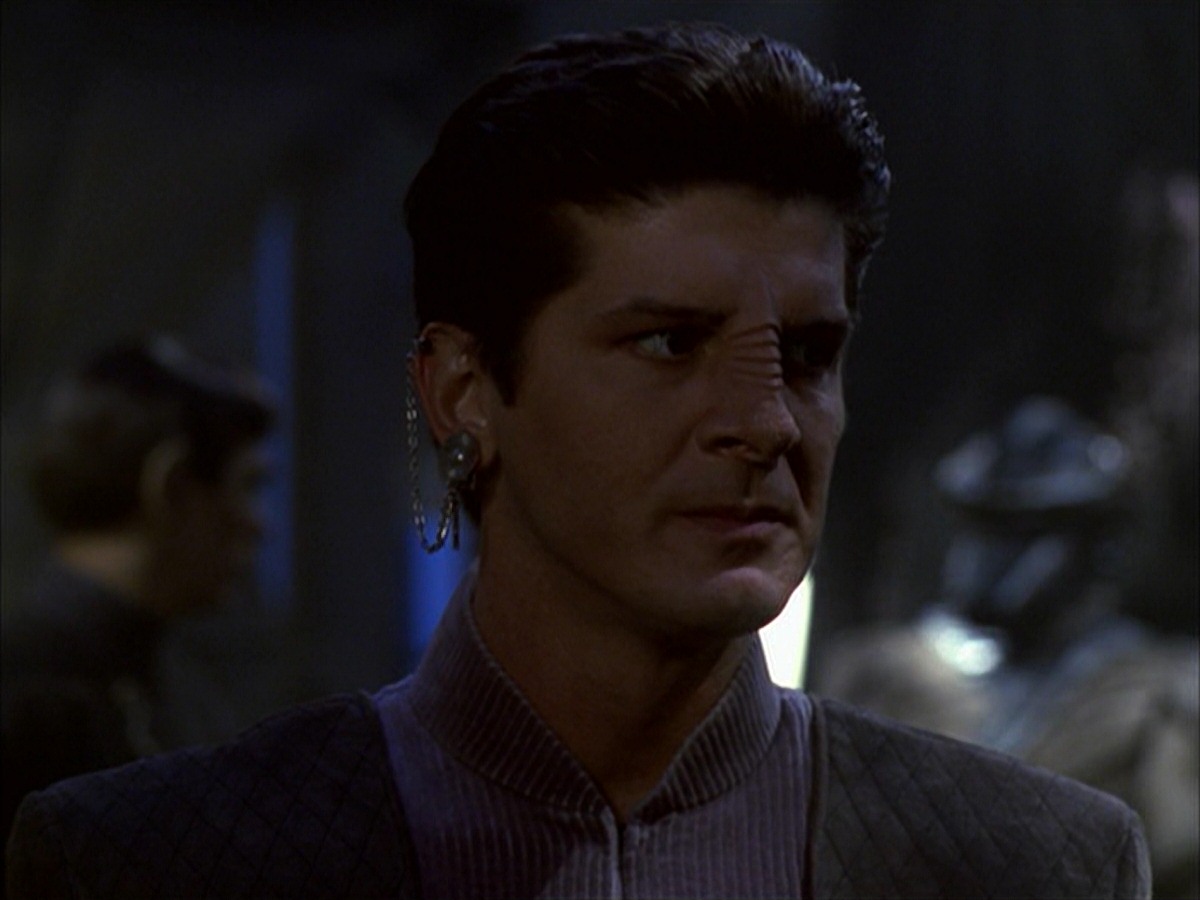 extant_StarTrek_VOY_7x09_7x10-FleshAndBlood_6034.jpg