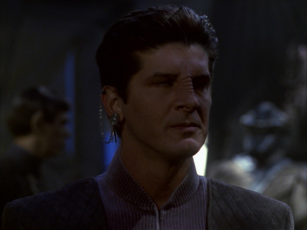 extant_StarTrek_VOY_7x09_7x10-FleshAndBlood_6035.jpg