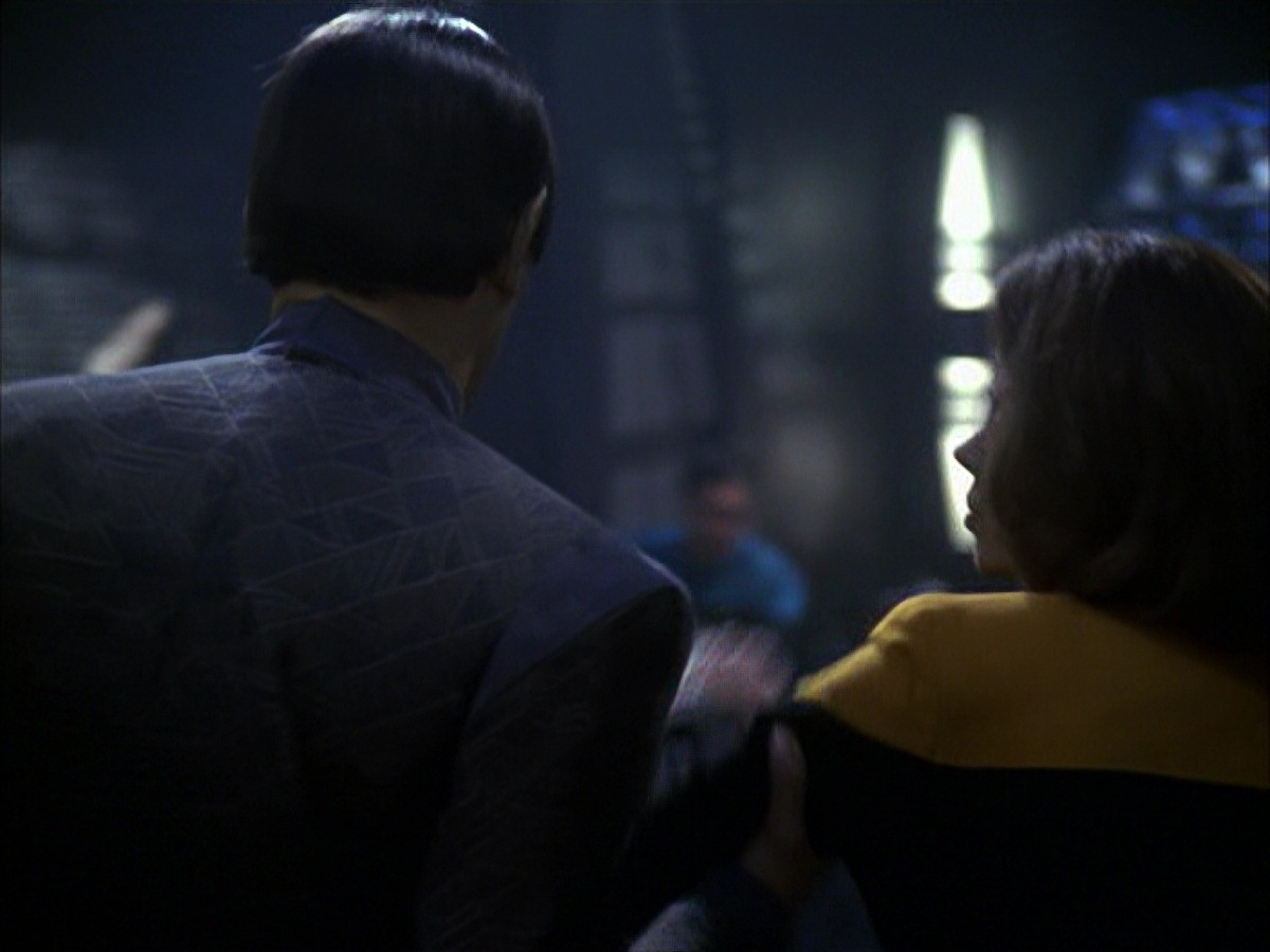 extant_StarTrek_VOY_7x09_7x10-FleshAndBlood_6060.jpg
