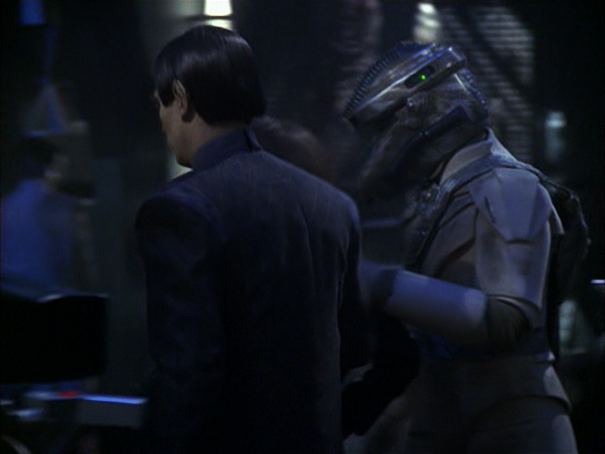 extant_StarTrek_VOY_7x09_7x10-FleshAndBlood_6063.jpg
