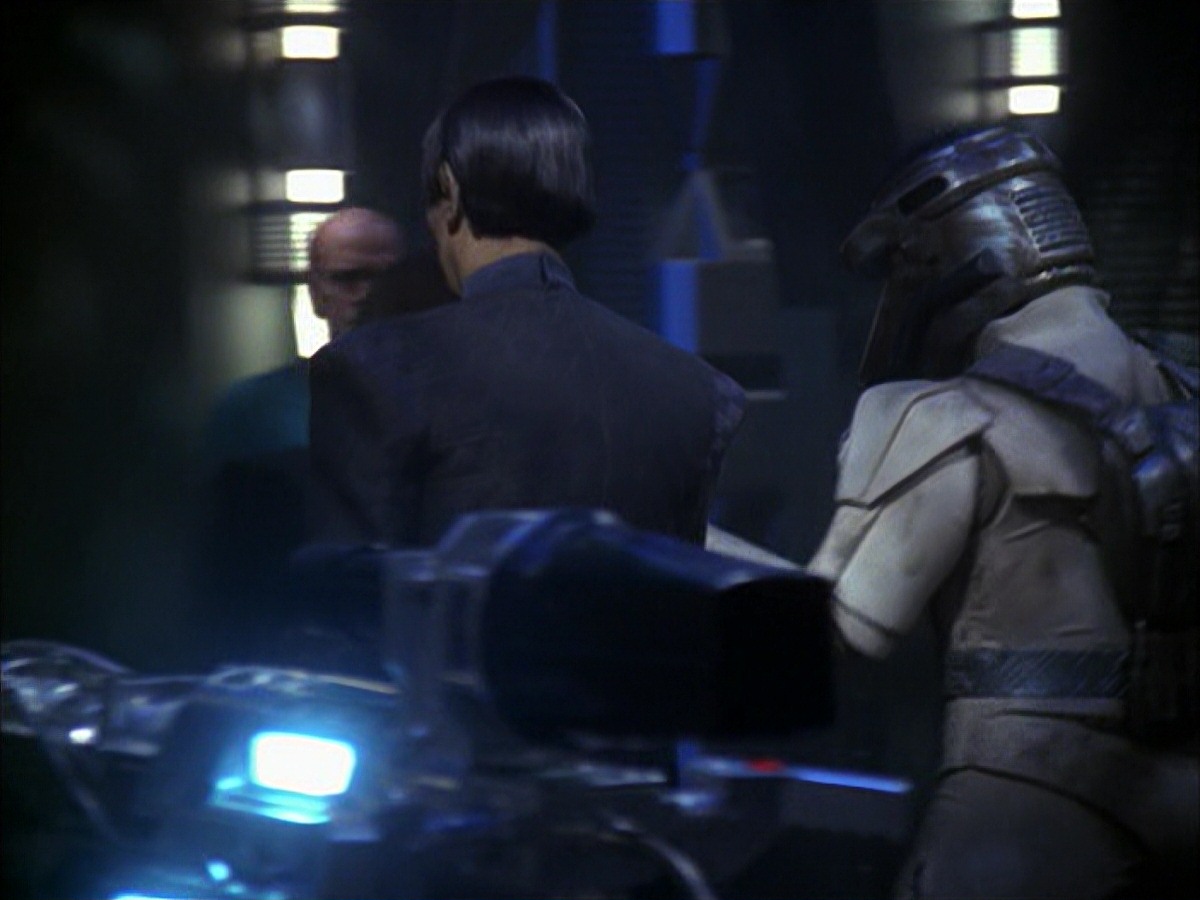 extant_StarTrek_VOY_7x09_7x10-FleshAndBlood_6064.jpg