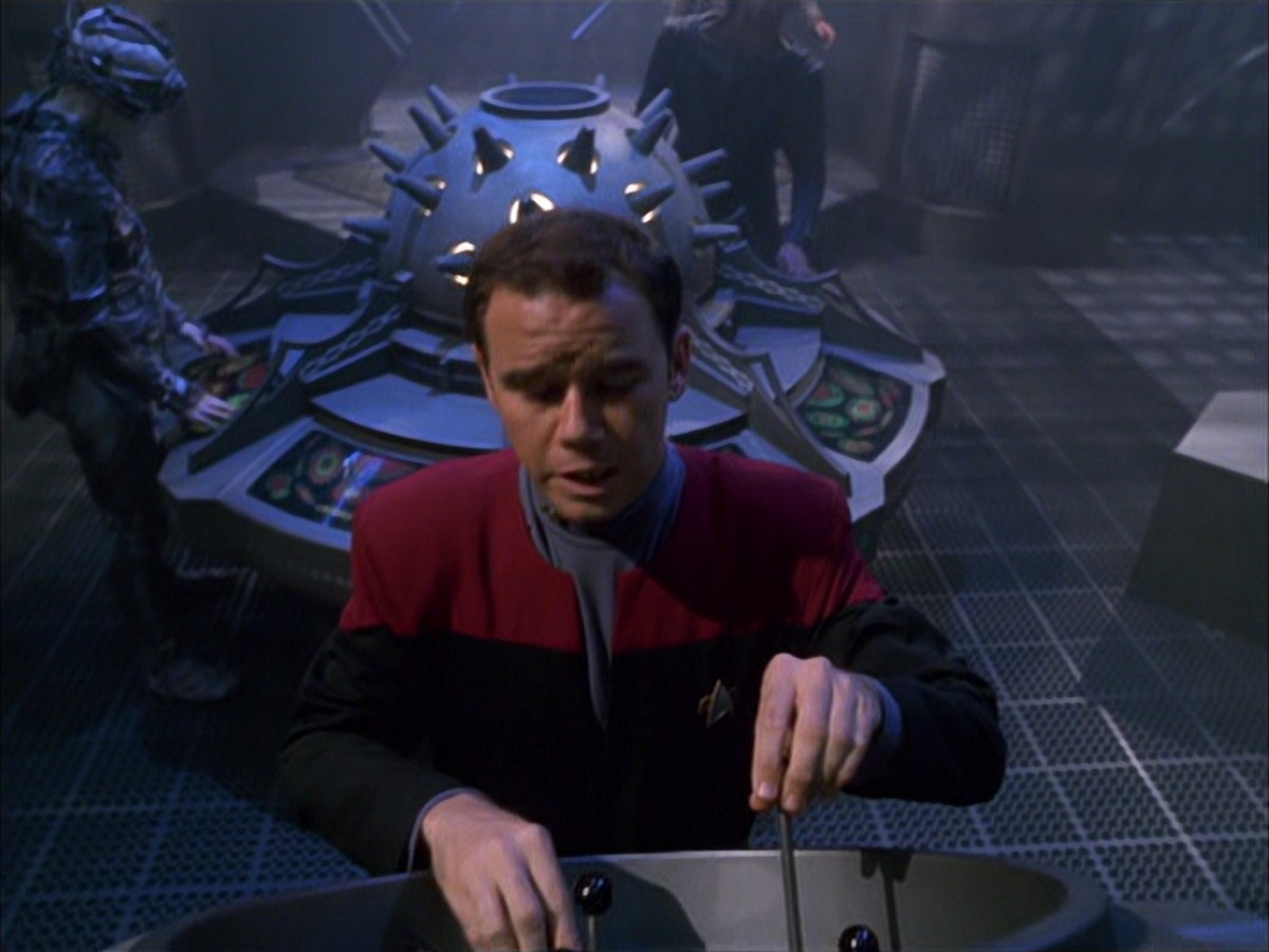 extant_StarTrek_VOY_7x09_7x10-FleshAndBlood_6079.jpg