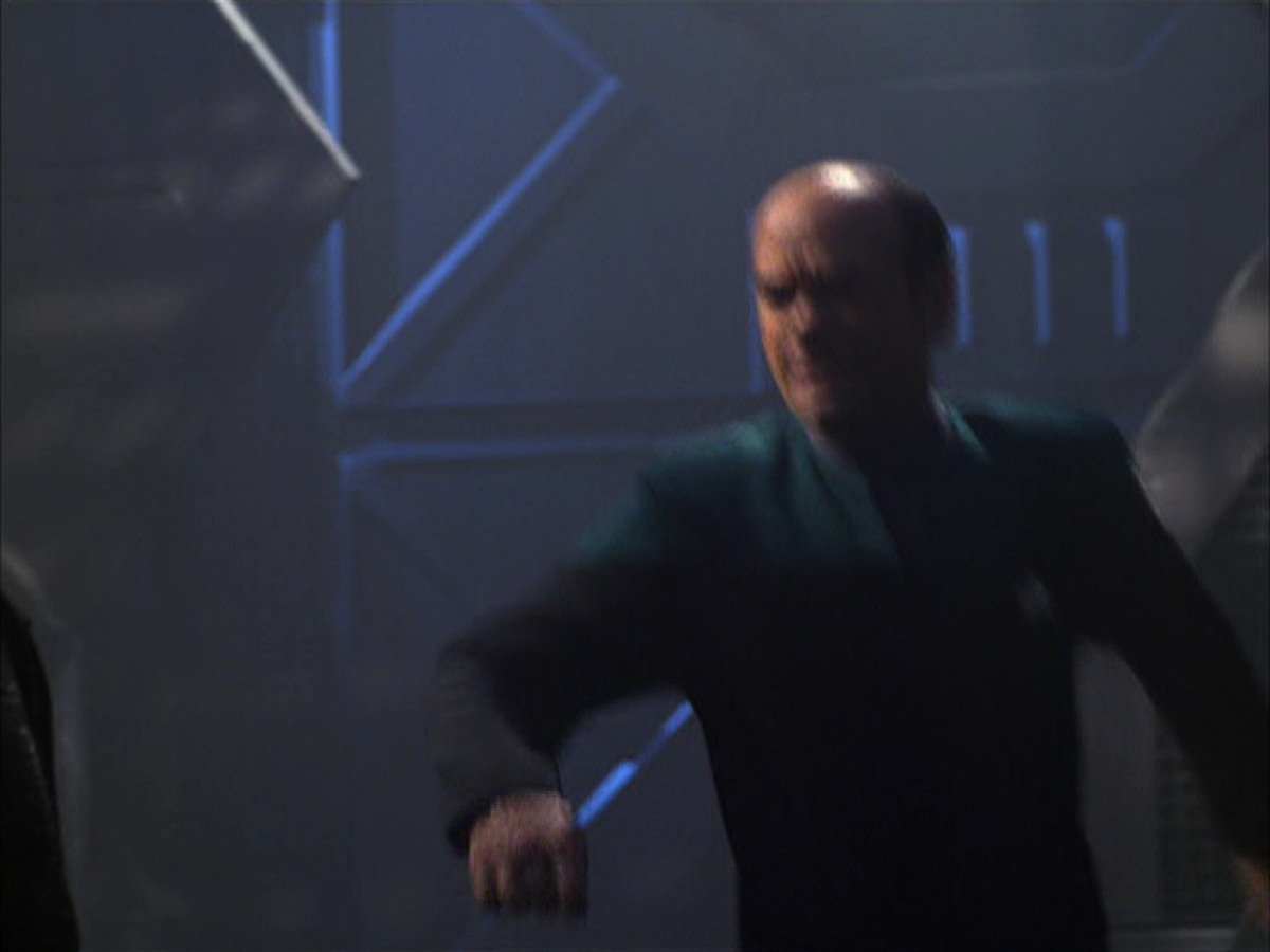 extant_StarTrek_VOY_7x09_7x10-FleshAndBlood_6083.jpg