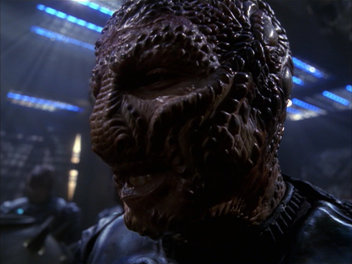 extant_StarTrek_VOY_7x09_7x10-FleshAndBlood_6112.jpg