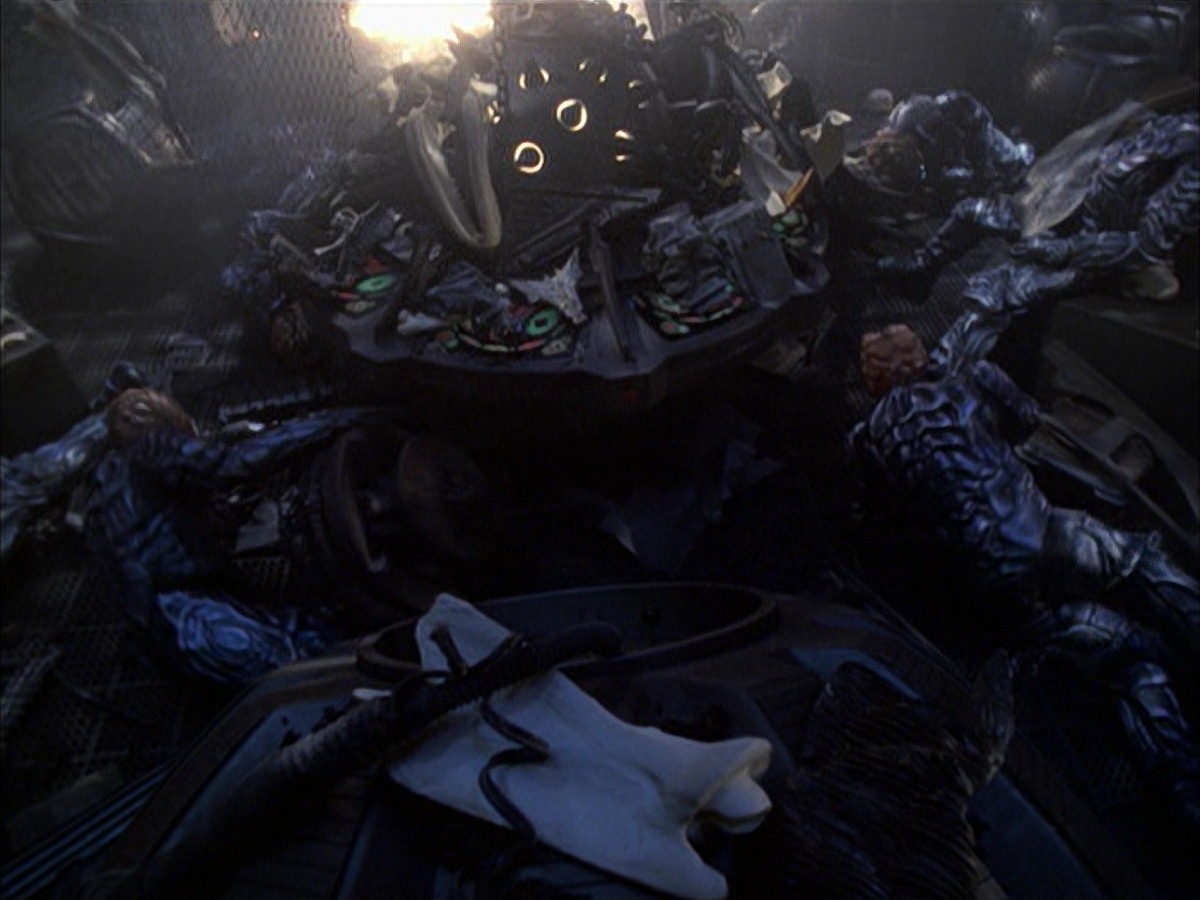 extant_StarTrek_VOY_7x09_7x10-FleshAndBlood_6131.jpg