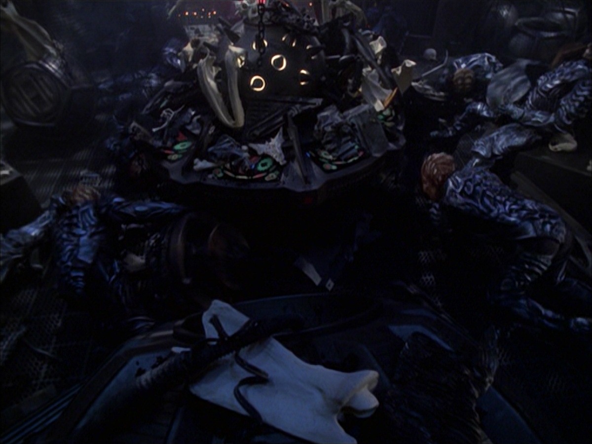 extant_StarTrek_VOY_7x09_7x10-FleshAndBlood_6132.jpg