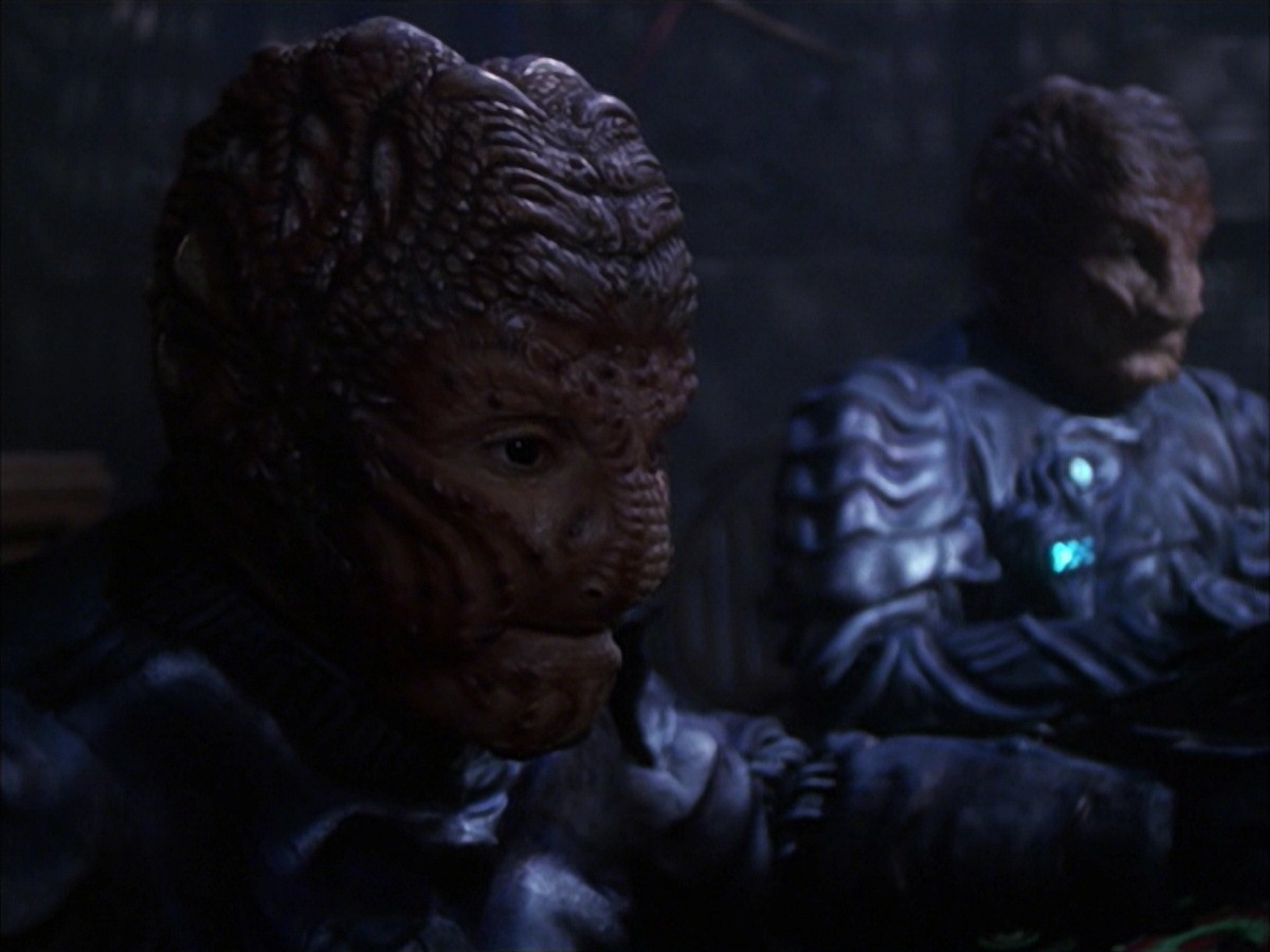 extant_StarTrek_VOY_7x09_7x10-FleshAndBlood_6145.jpg