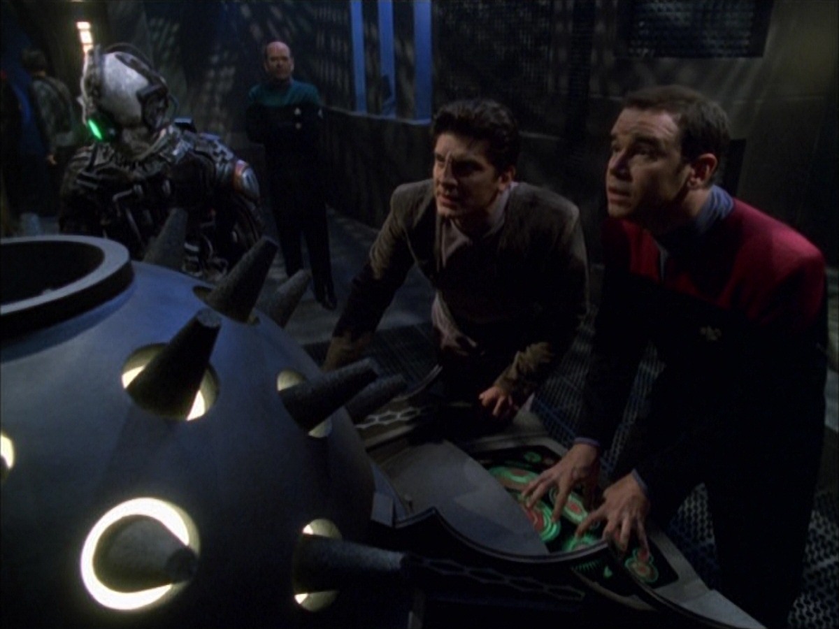 extant_StarTrek_VOY_7x09_7x10-FleshAndBlood_6184.jpg