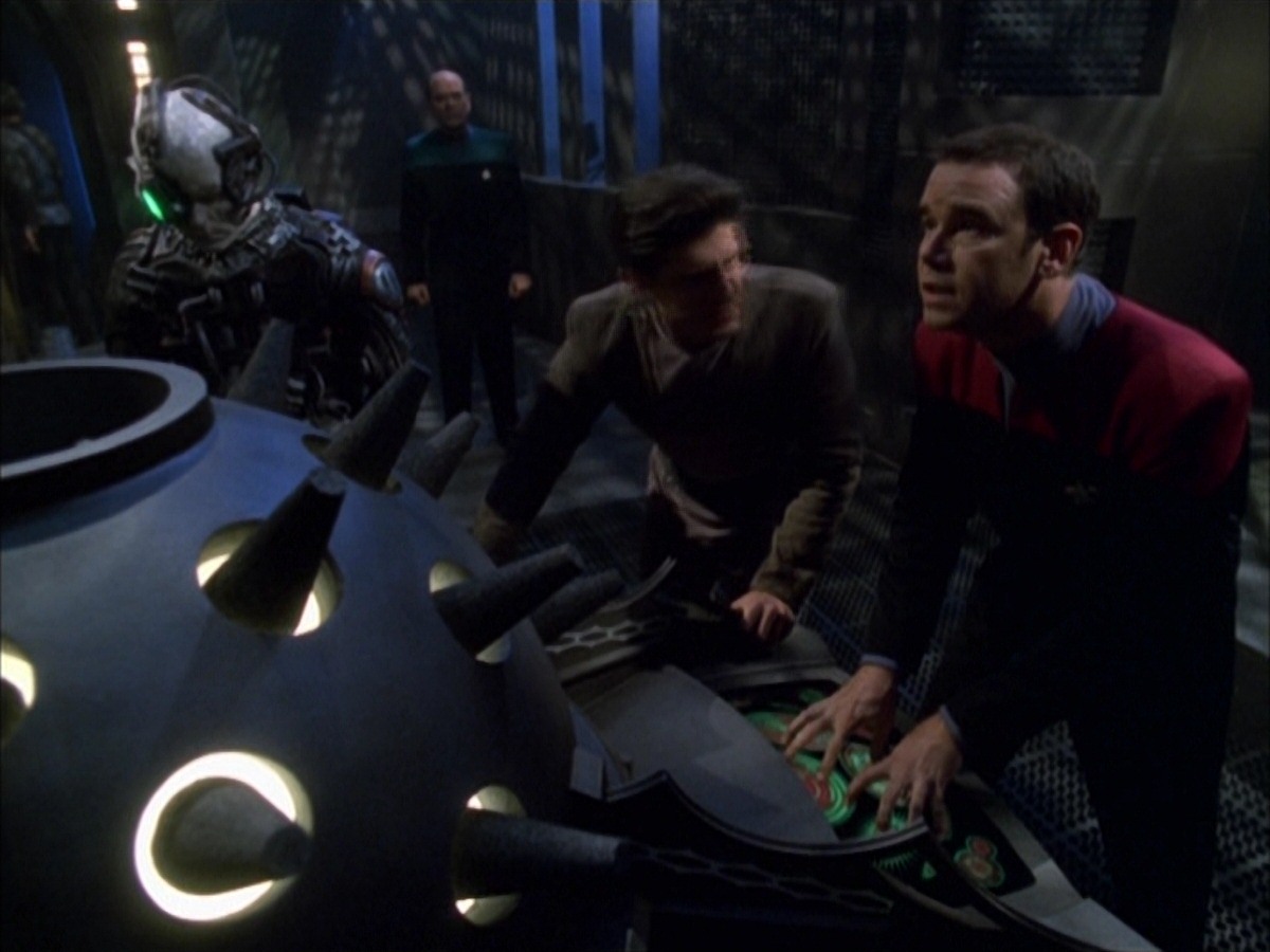 extant_StarTrek_VOY_7x09_7x10-FleshAndBlood_6191.jpg